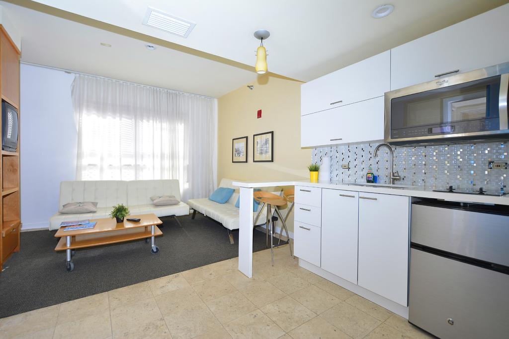 First Street Apartments ميامي بيتش المظهر الخارجي الصورة