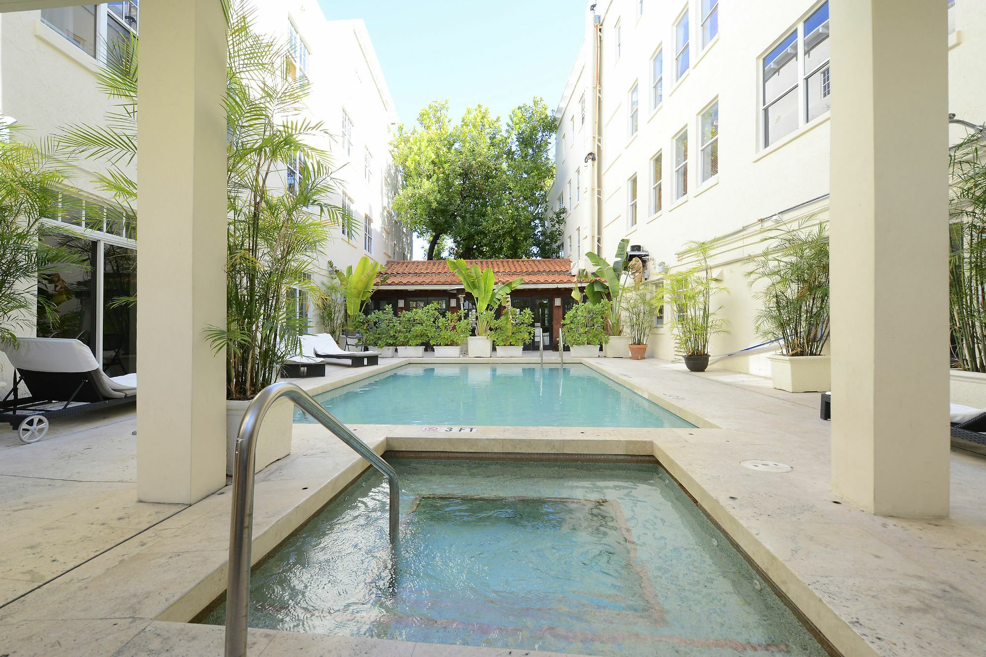First Street Apartments ميامي بيتش المظهر الخارجي الصورة